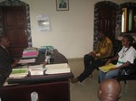 Meeting with District Officer: cliquer pour aggrandir