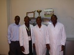 Photo de famille: cliquer pour aggrandir
