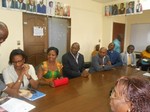 Fonds de demarrage  remis au Pr Ntamak-Nida: cliquer pour aggrandir
