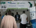 Visiteurs au stand de PARTEC AC: cliquer pour aggrandir